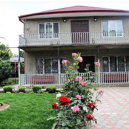 Hotel Oniks Kutaisi Zewnętrze zdjęcie