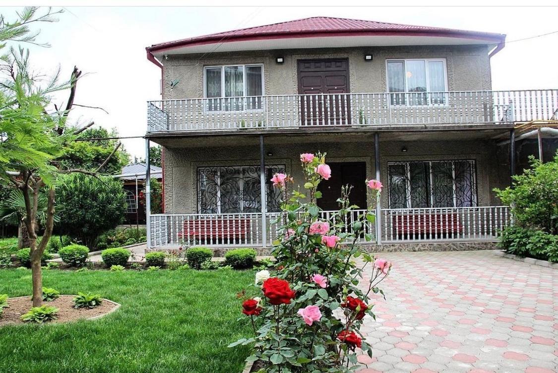 Hotel Oniks Kutaisi Zewnętrze zdjęcie